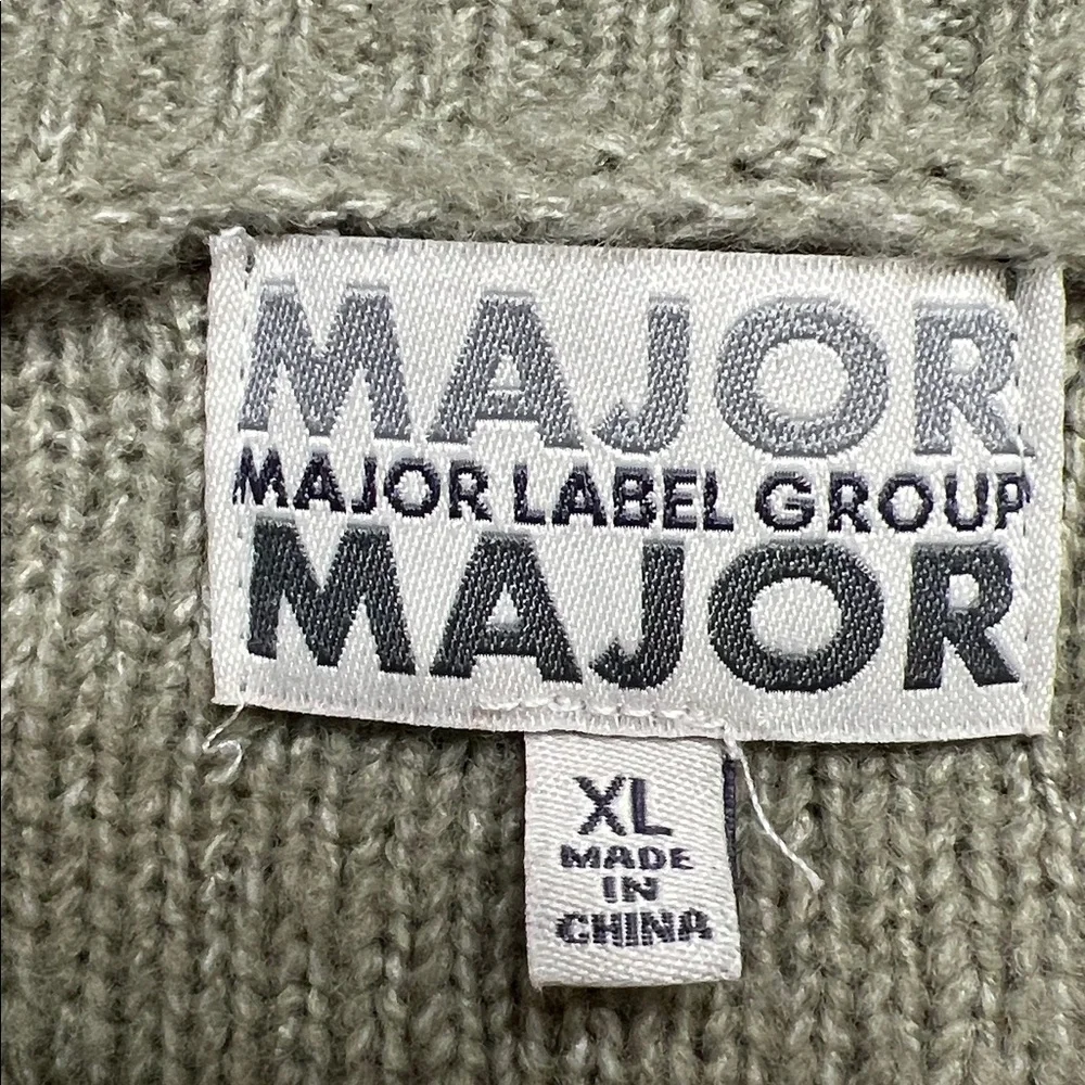 Colorblock Knit Sweater - Picture 3 of 4